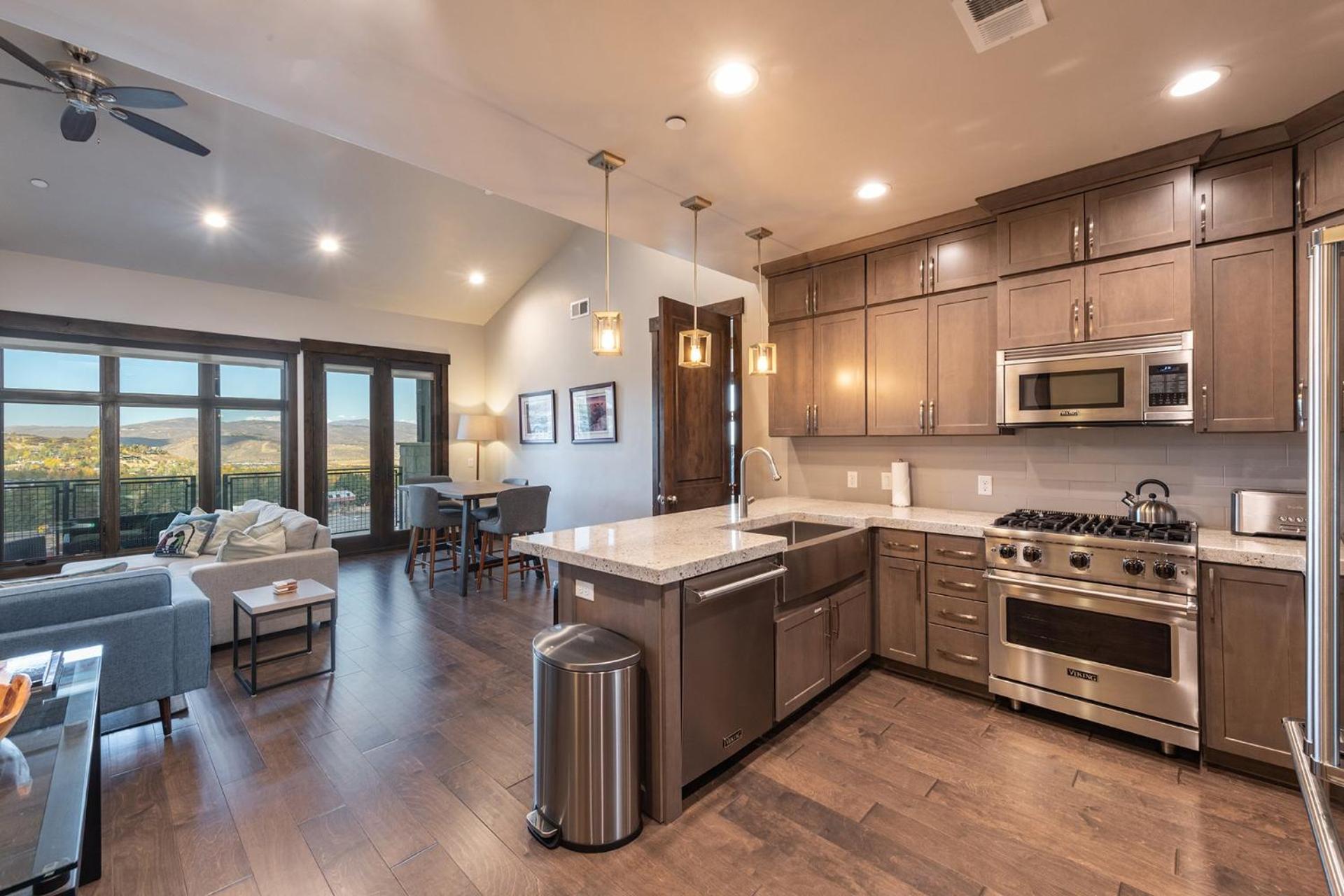 Blackstone Luxury 2Br, Walk To Skiing At Cabriolet, Mountain View, Shared Pool And Hot Tub, Gym 帕克城 外观 照片